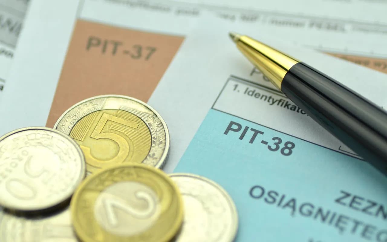 Czy ZUS rozliczy emeryta? Sprawdź, kto nie musi się martwić PIT-em